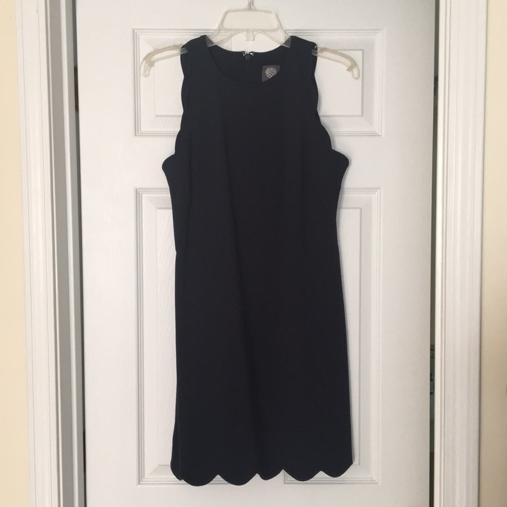 Vince Camuto d Navy Scalloped dress